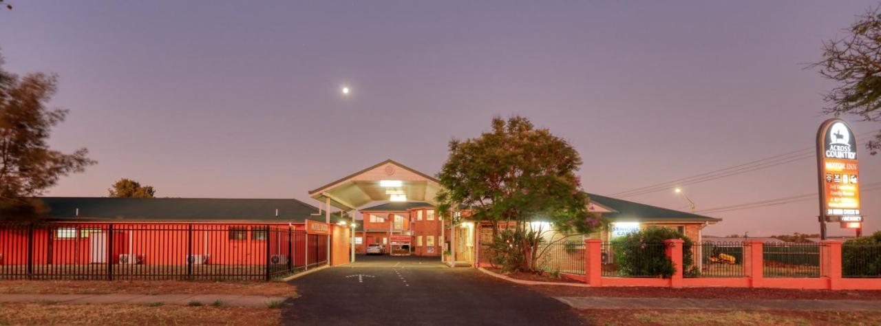 Across Country Motor Inn Dubbo Bagian luar foto
