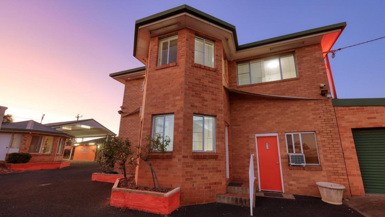 Across Country Motor Inn Dubbo Bagian luar foto