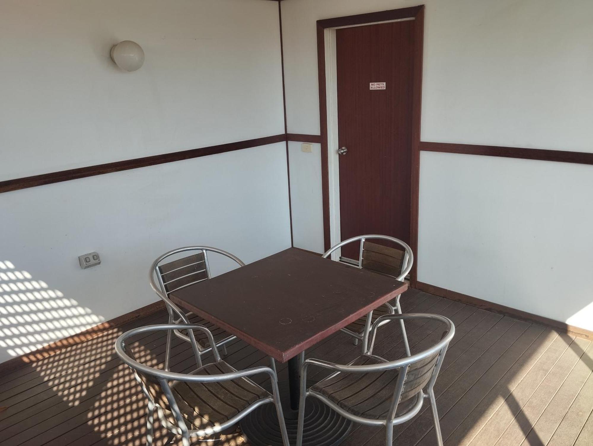 Across Country Motor Inn Dubbo Bagian luar foto