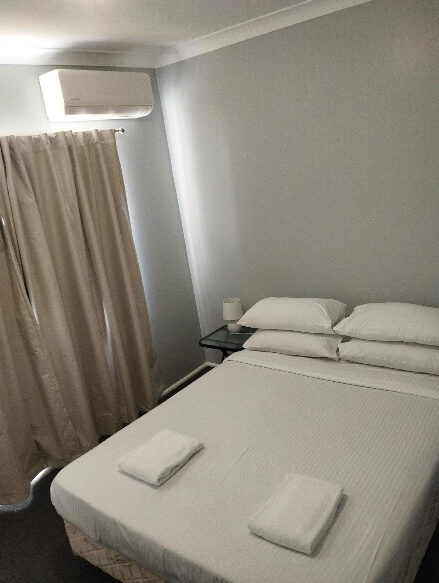 Across Country Motor Inn Dubbo Bagian luar foto